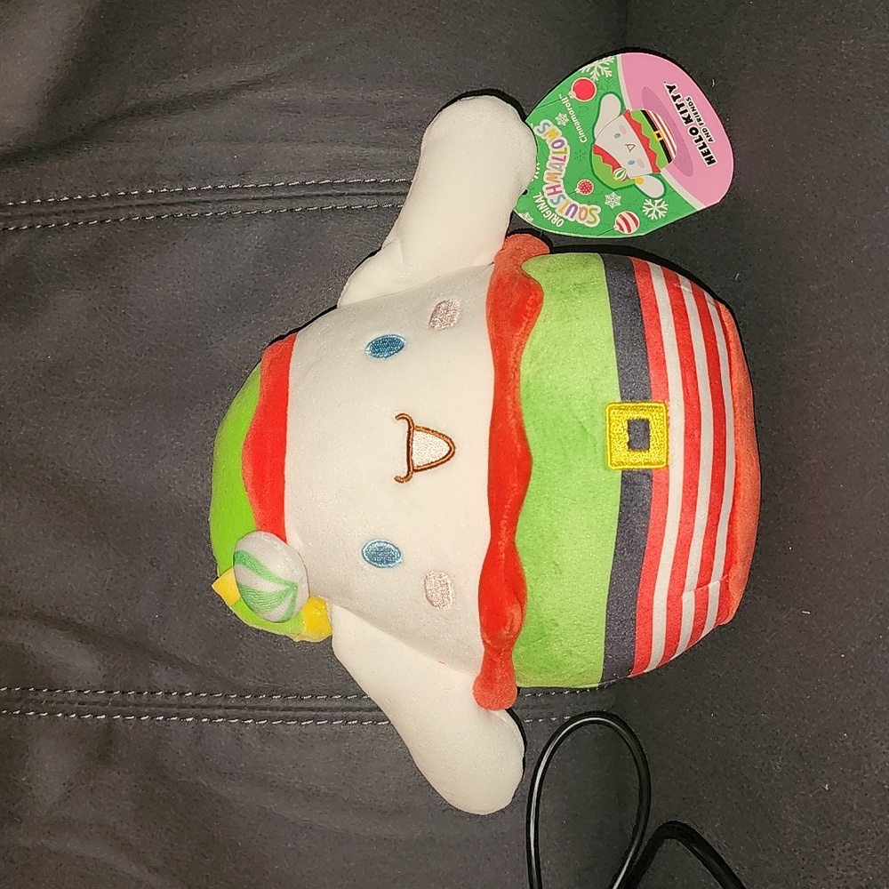 Brand new Holiday Cinnamoroll Saniro Squishmallows
